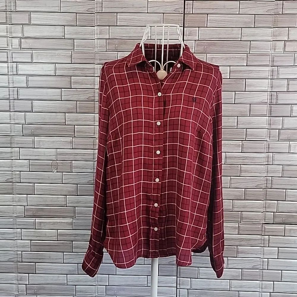 Tommy Hilfiger womens plaid button-down shirt Size M